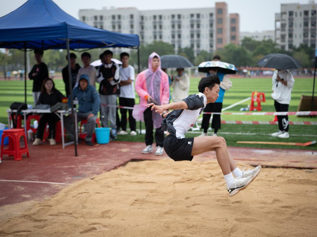 4315FFC2E8217B4A546E90F19CD_0A475E79_18FDE 18FDE