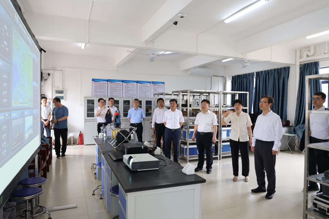 C8640840EF261BBD3FAF0C882B7_7166EDCC_ADF4C