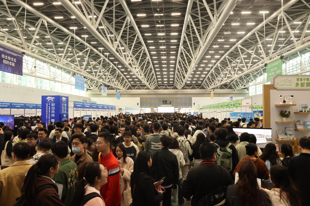 251729B1C9B3B0BDA794BF650B0_14579145_2647C