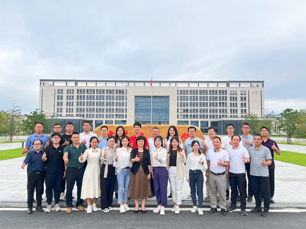 6CABB8B048295821A3D22EA199D_869781C4_1E495.jpg?e=