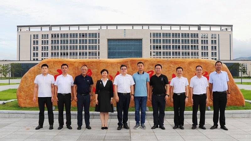 3B5F8E9B71CE4800144BF4D4AD4_BBA3BC6A_177EA