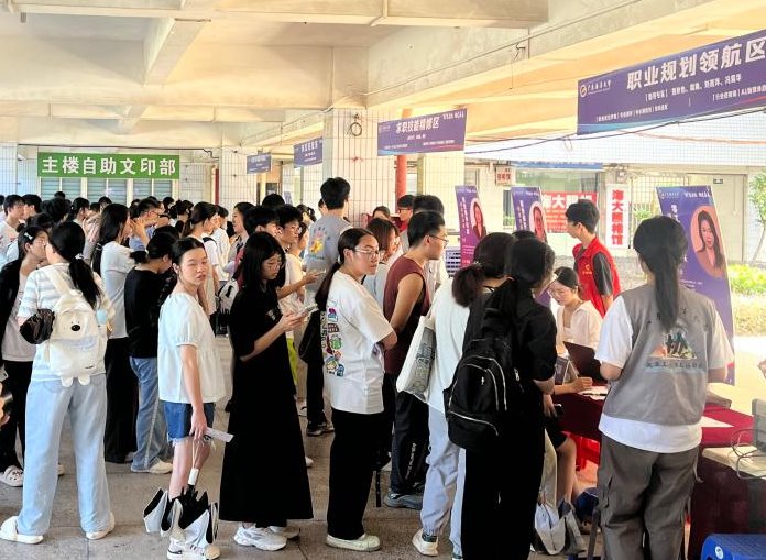 A9127D22F69E4C4F5454B1CE270_3A852F36_183B0