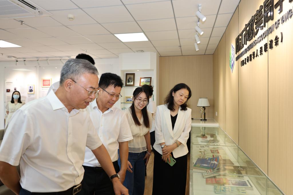 E33B25858DC0C2514A47754A94F_A94B0D8C_136F6