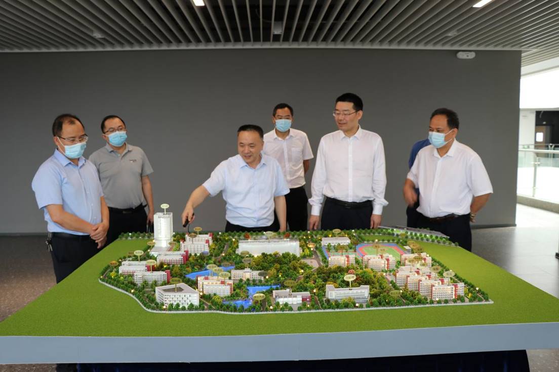 6ADF051696F3009B514CE31DB2D_2D5EDF8A_15657