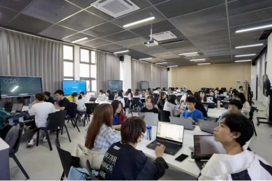 4EC5D0E9DA4A00B163AD7AAE34F_E7DF1699_73E87