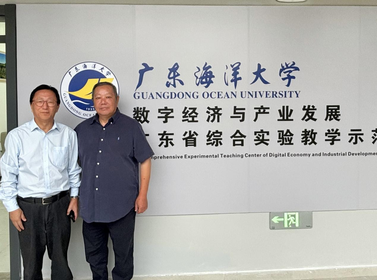 CB6DA6155D0CAEF09F513A2EF15_7795635E_F8DB4