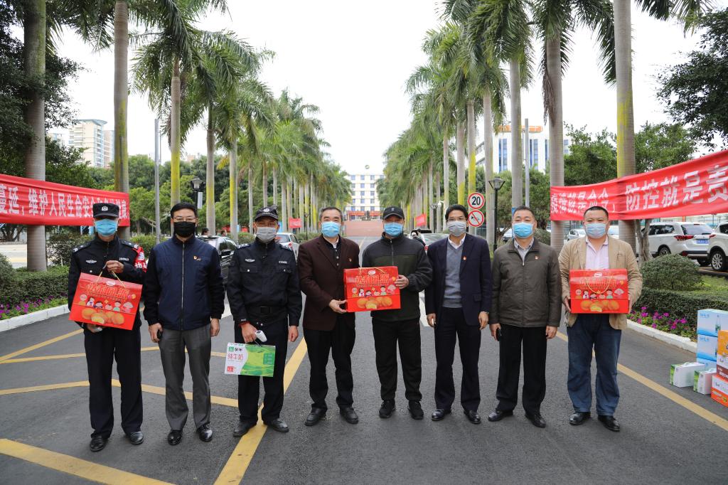 DA2BF1D6EE8EECC14DC8DB9113E_A84EC772_25070