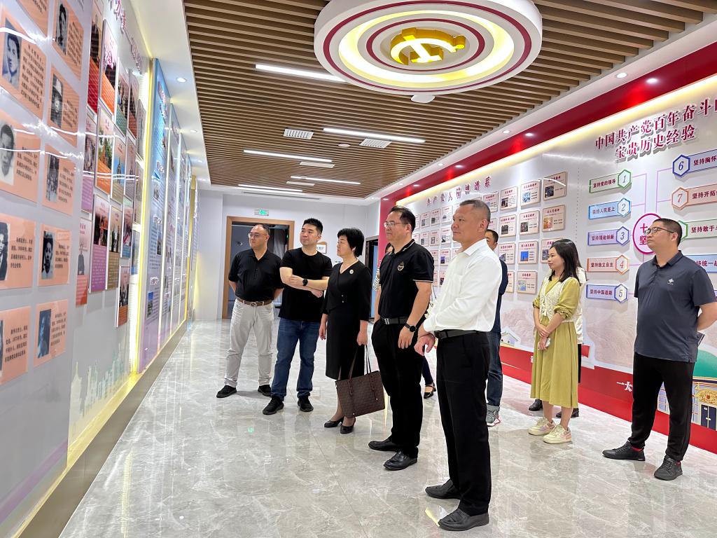 88EF466BC8A37CED60C16314AA8_D05F90AE_2881E