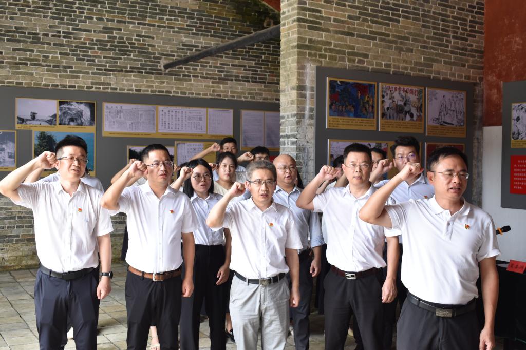 246ACFD2BE667C5F95B11016018_2BF517C1_1D155