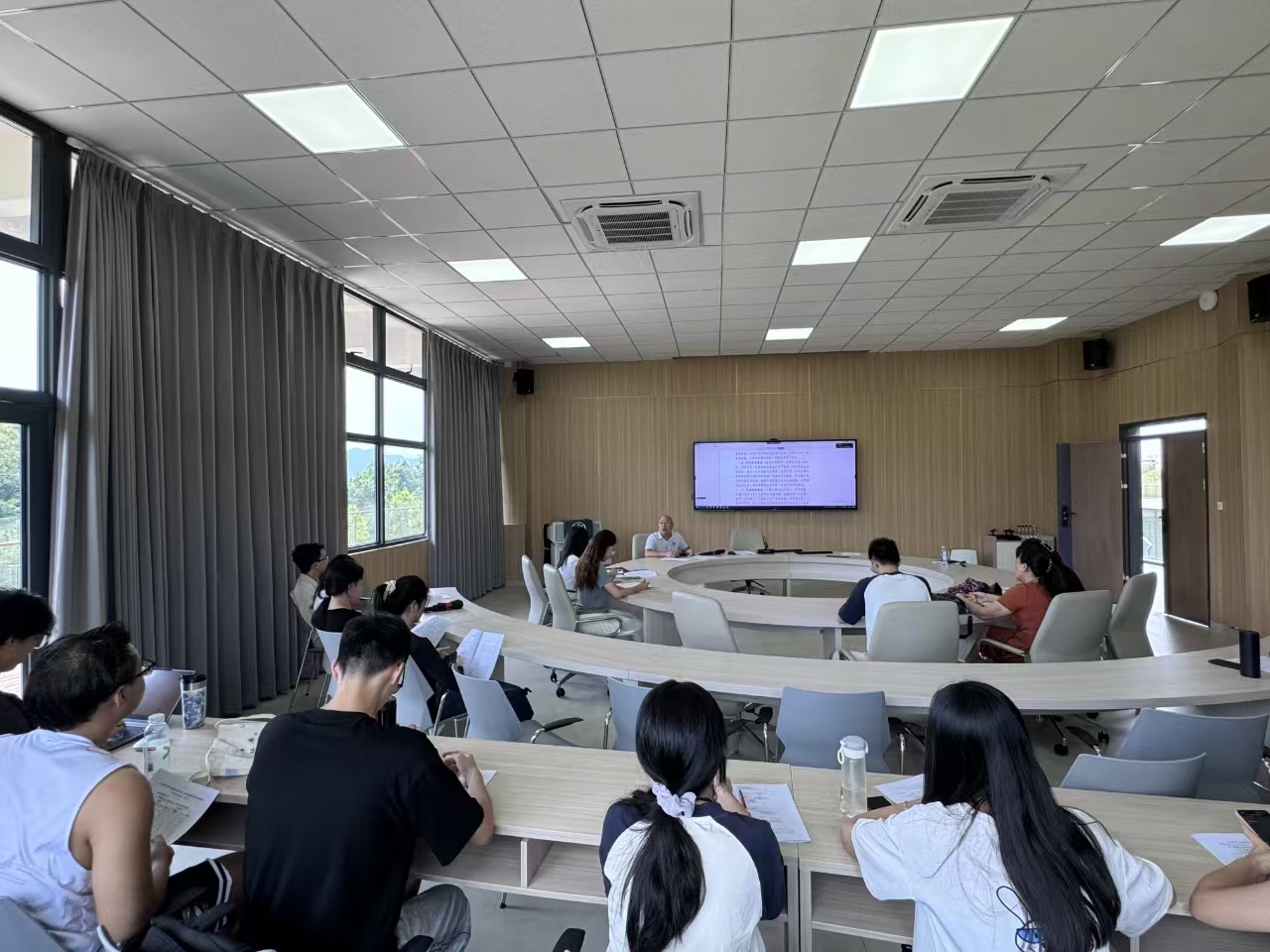 18AEC43B6B237F7773E6CA3A649_46B21CFA_92E5B.jpg?e= 18AEC43B6B237F7773E6CA3A649_46B21CFA_92E5B.jpg?e=