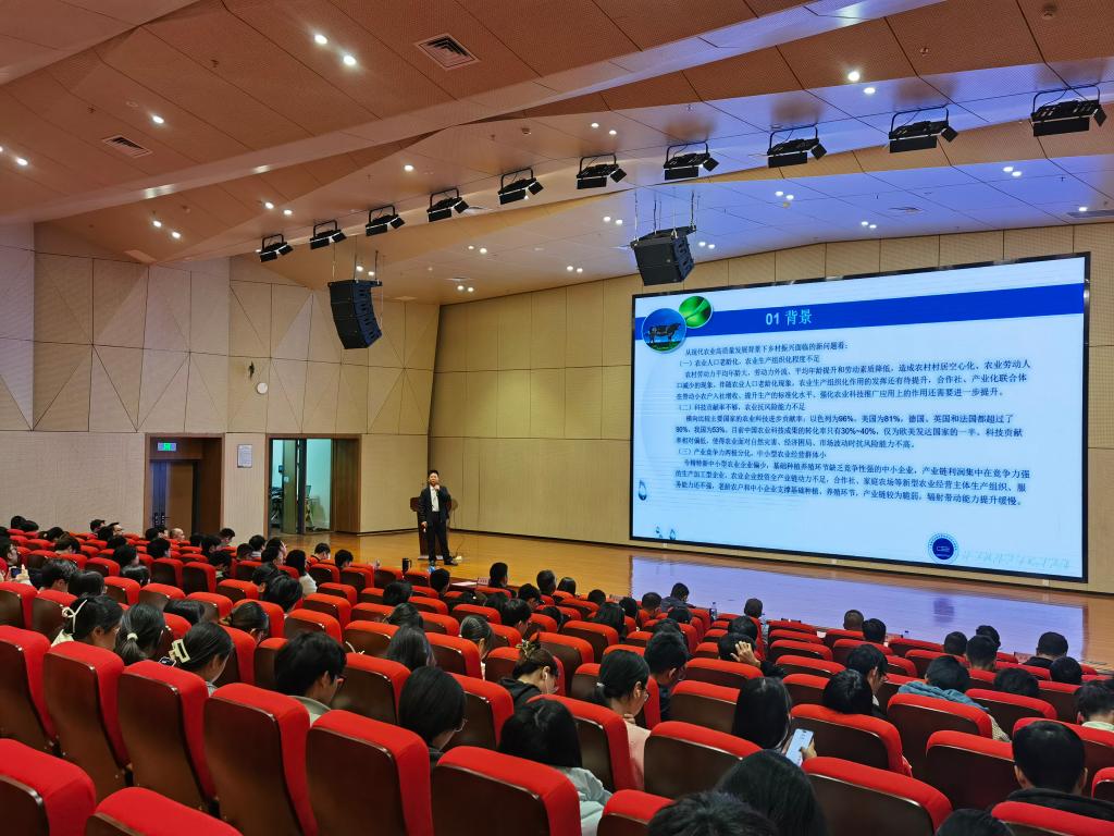 36CCE26D98701406C9EE9142339_89698F1A_1E595