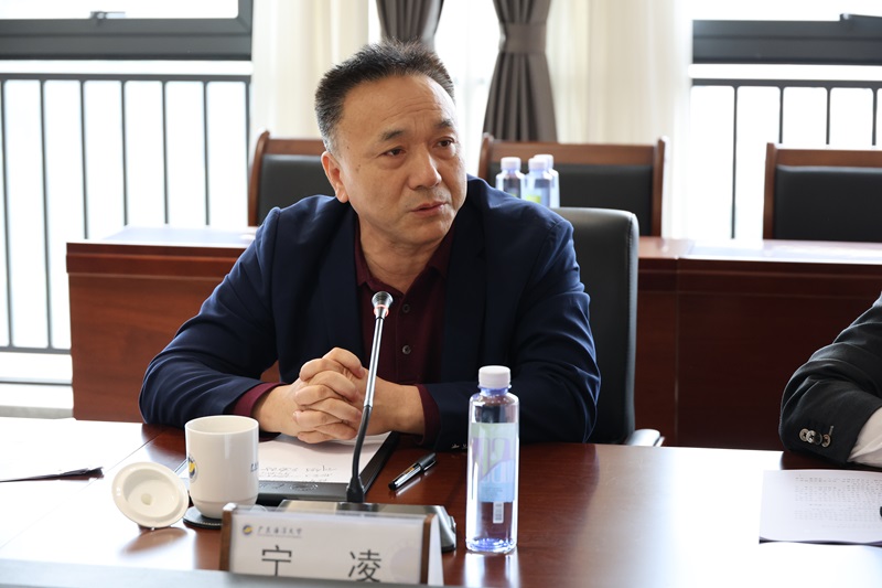 DDE803717BB0565BBD5A2A92C67_C26F7BC5_220B2