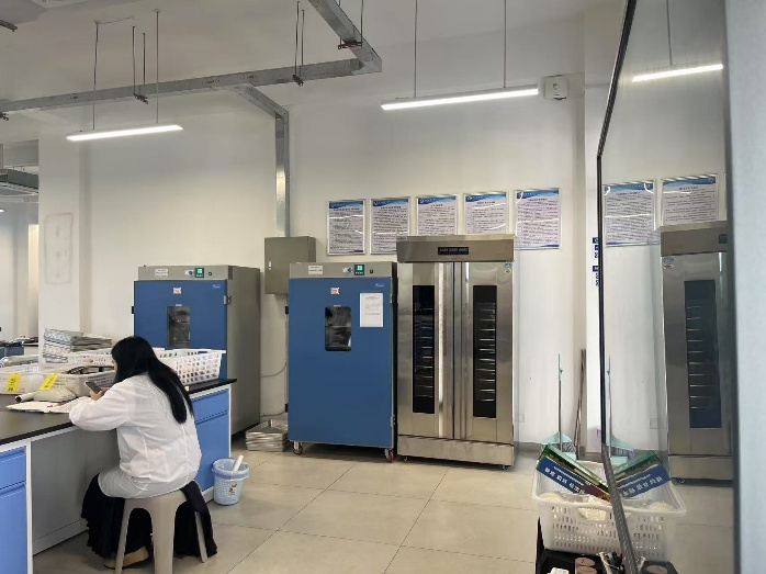 561A08BDEA7168B90BAD3728F47_411C6F16_62105