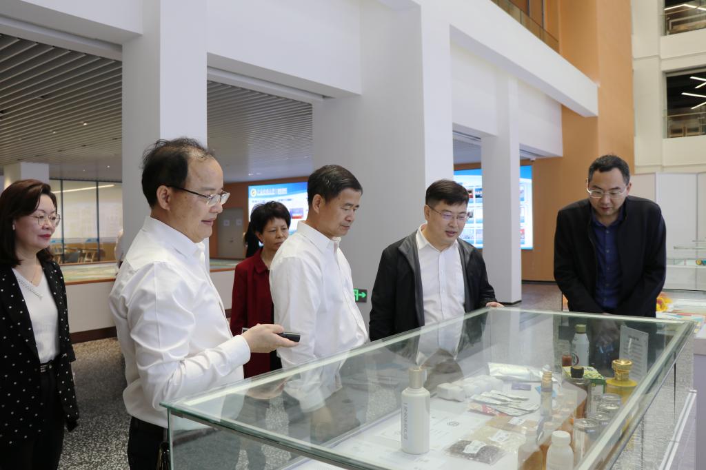 43B196C89383AFDFCBCF6234AE2_C05FE735_13D5B