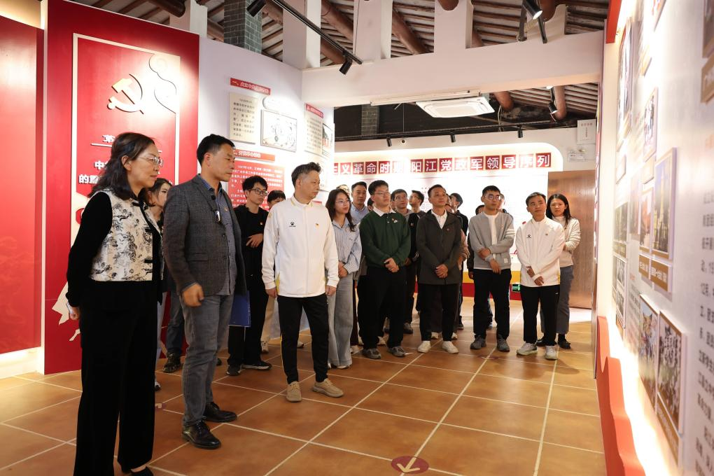 3316159F2F058BBEC36B02B591C_EBA21549_D7BB2