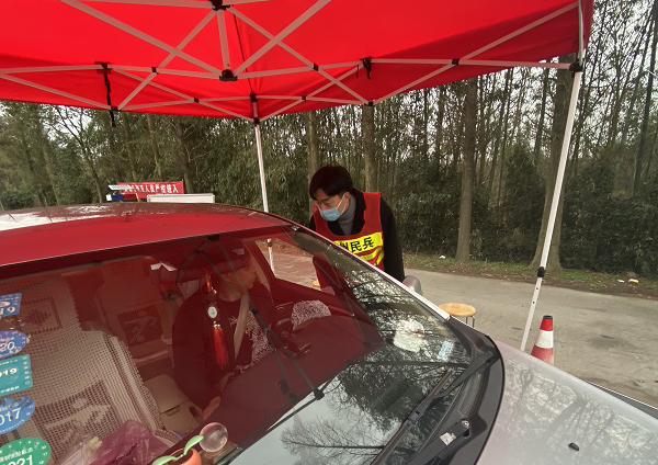 D369BA1383D5FFFB3BBEE7F2752_3D7C4D84_410CE