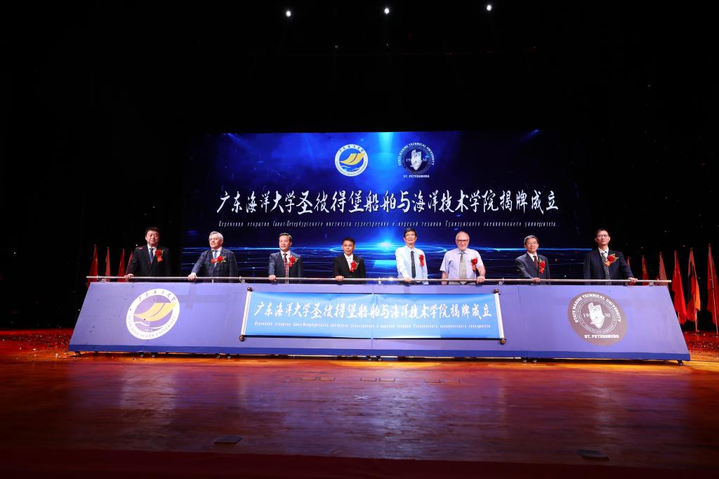 B0153E0A538D180393FFDEDCC98_7830083D_116C0 B0153E0A538D180393FFDEDCC98_7830083D_116C0