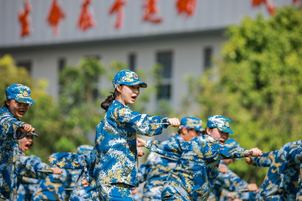 1092A9098EDC65B866ED97D6512_0BB250FD_1A00D