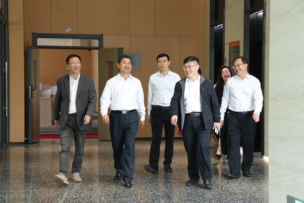 12E18B1B311FD7AD1B68A0F051D_8836B99E_1764B