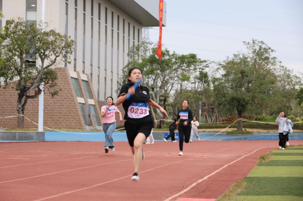 4EECF54174D6D4DED3C47C3C7A6_FFFD1980_17859