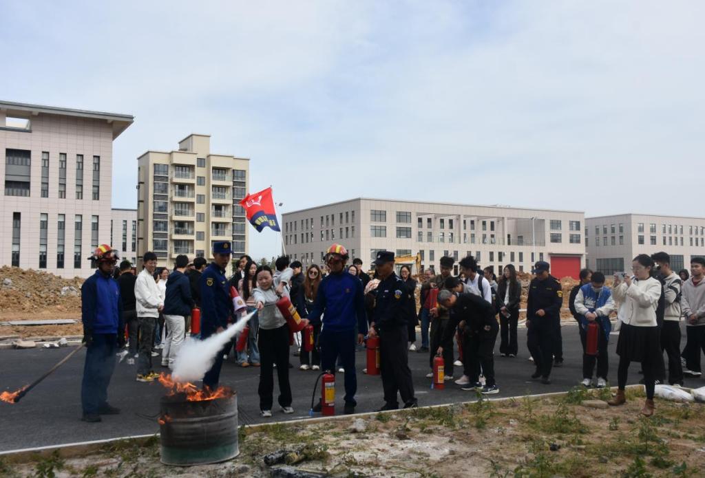 43DB94D7EBC26FE72FA4570E137_8AE905C4_163D5