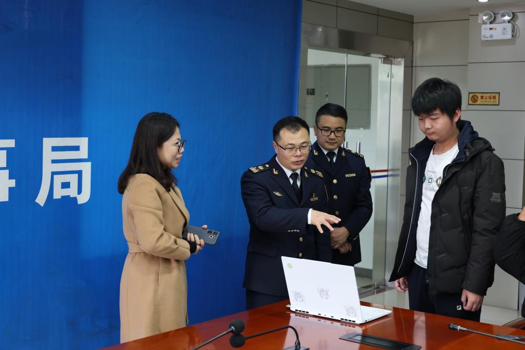 D7B13575D71CC0FA48AC78B62A7_574C53C6_FBF7