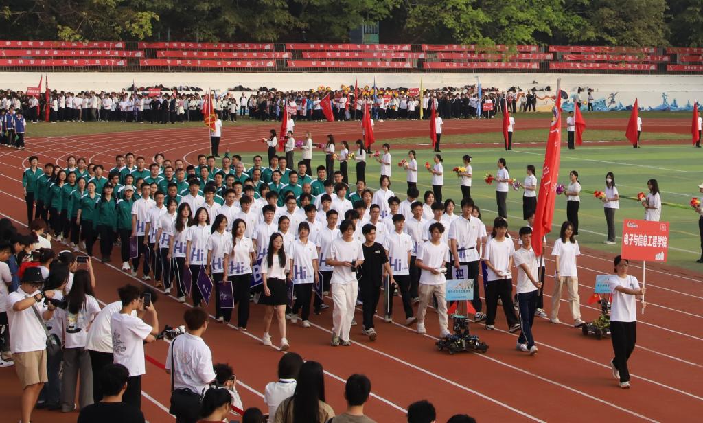 4DE830004F76F55DF19665116EC_49A6ED25_20FC7