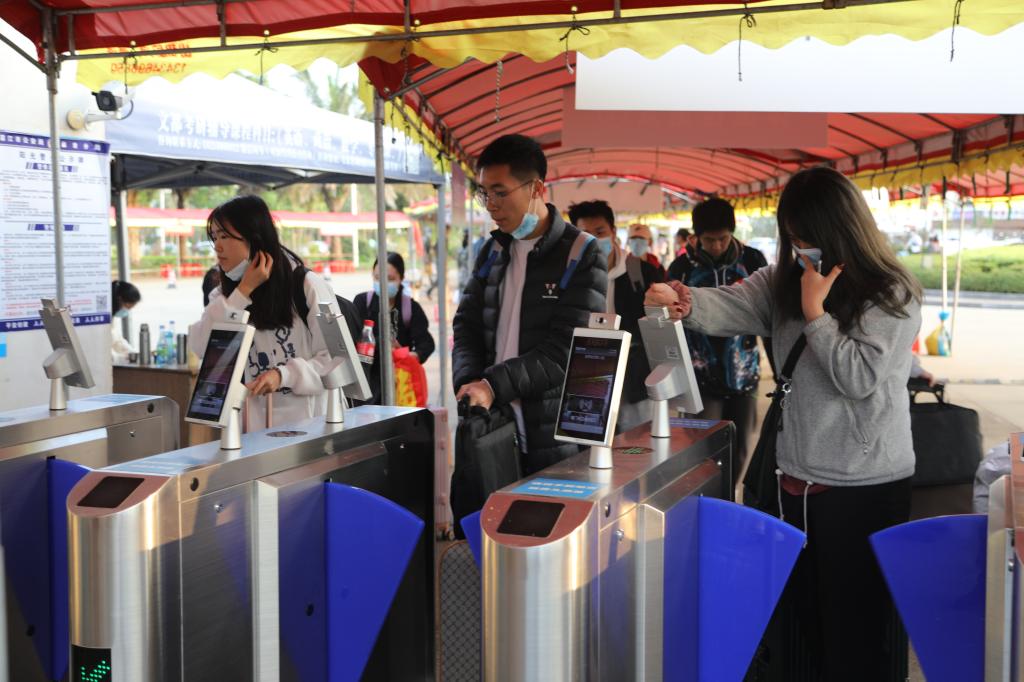 89E3CD730E1E6395F7C9D5ED200_D94925C6_185CA