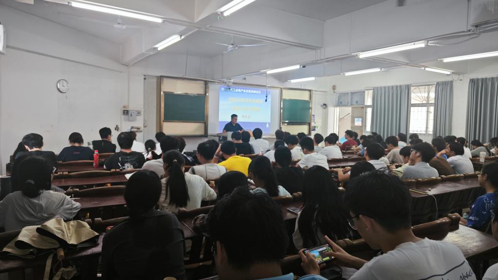 EA798F18DCDAFA9CC67AF7E2408_394001E7_10A5F