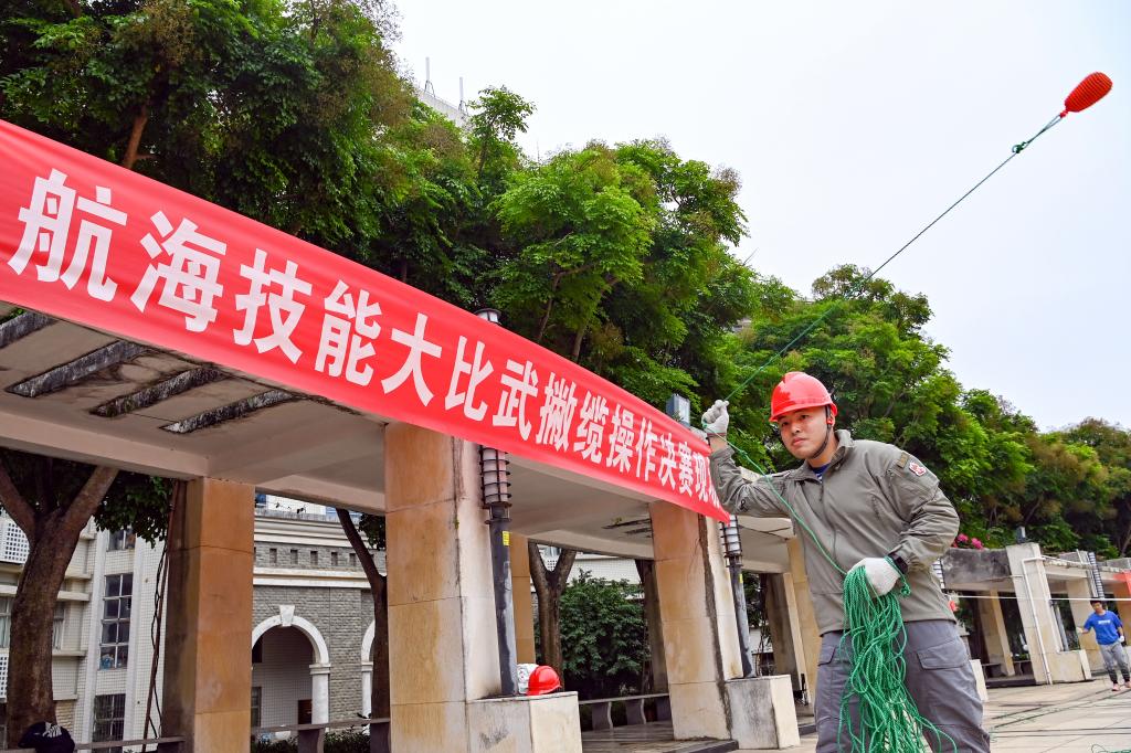 E12F21916DF4F31F3210B3B6AF8_8444EEDE_23406