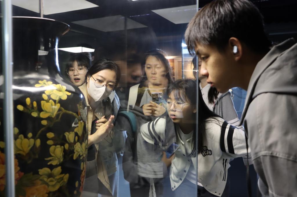 B6061425F1064EF5873938072E1_0E572F1F_130F3