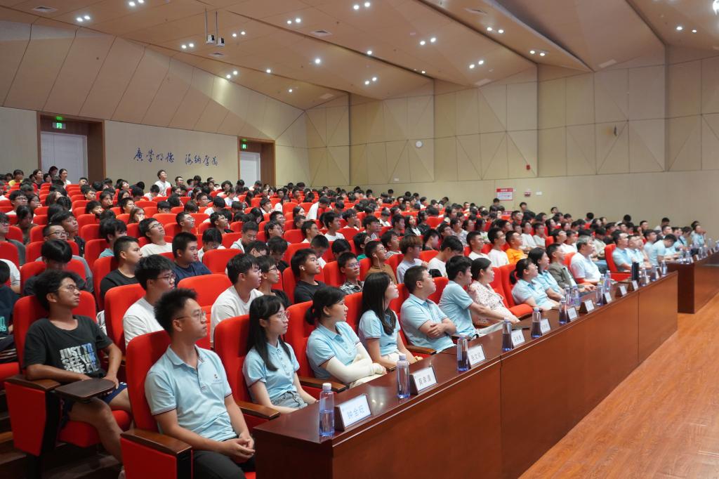 E185037963AC1E7B4D7A46F1851_5BB25DE3_197C4