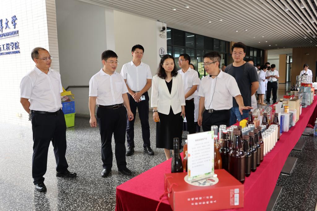 CD3D20DFD7703EE6AE84FBE5810_F90D0249_1E6CF