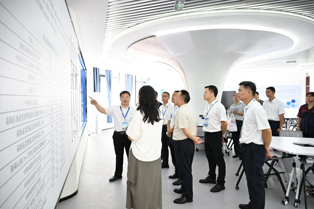 5CBCC622B25322701F656DF4C02_352756A9_15DEF