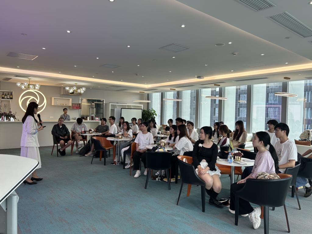 4D9F0A6D7EC8DC79DCFC8018A69_B12865CB_19F4A