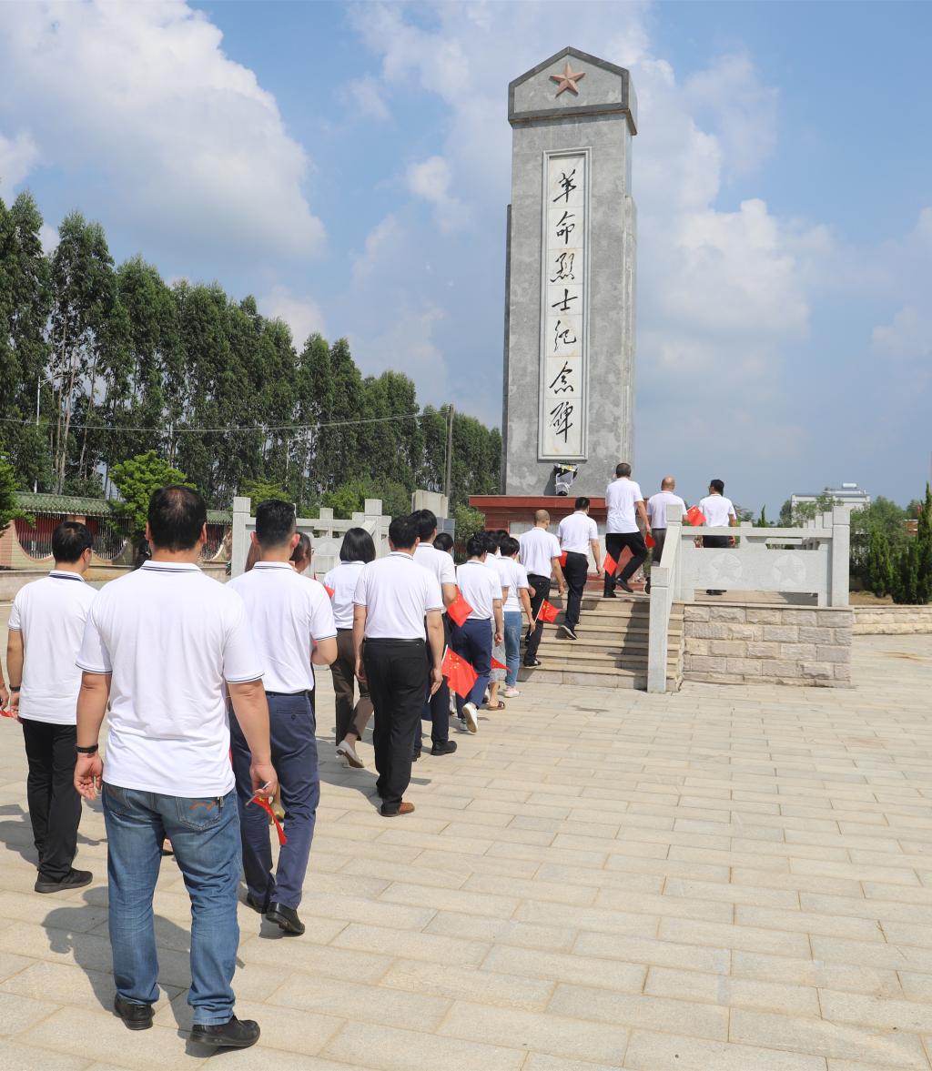 8A71BD1B57FD797FF9B4034F79F_F71B9BB6_275F3