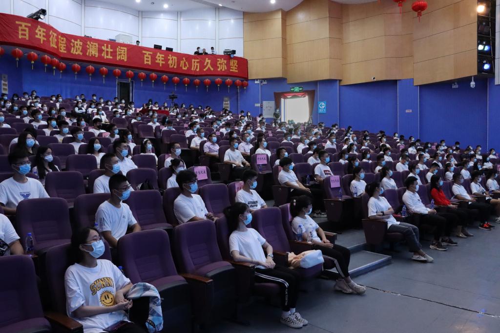 3F95CD06AC2514620A49FCFDBD9_6CF18581_1A2C6