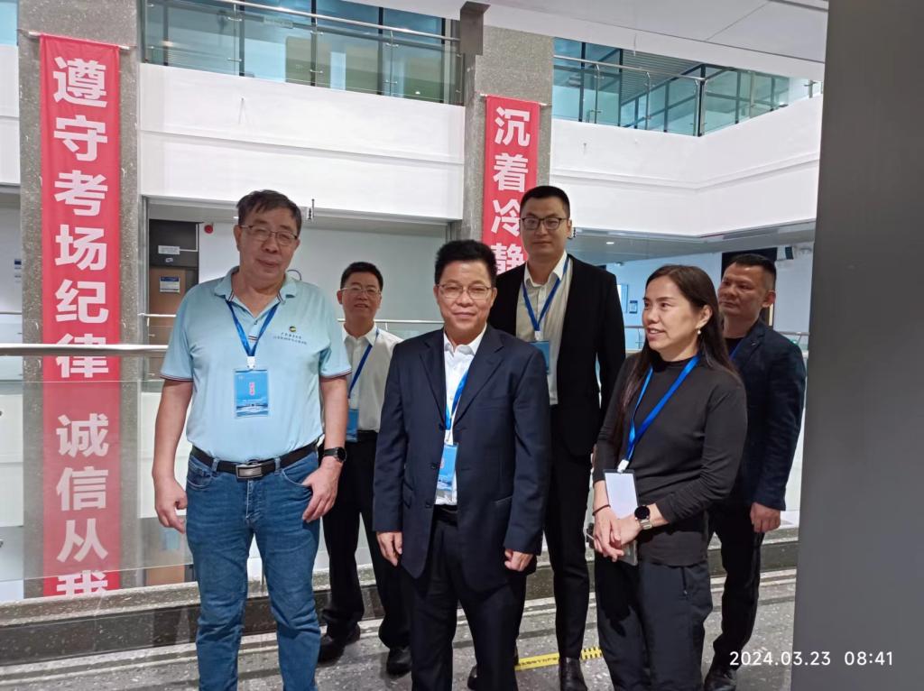 A14FBDECD184ECDB042DCE997A5_F5F79949_18F21