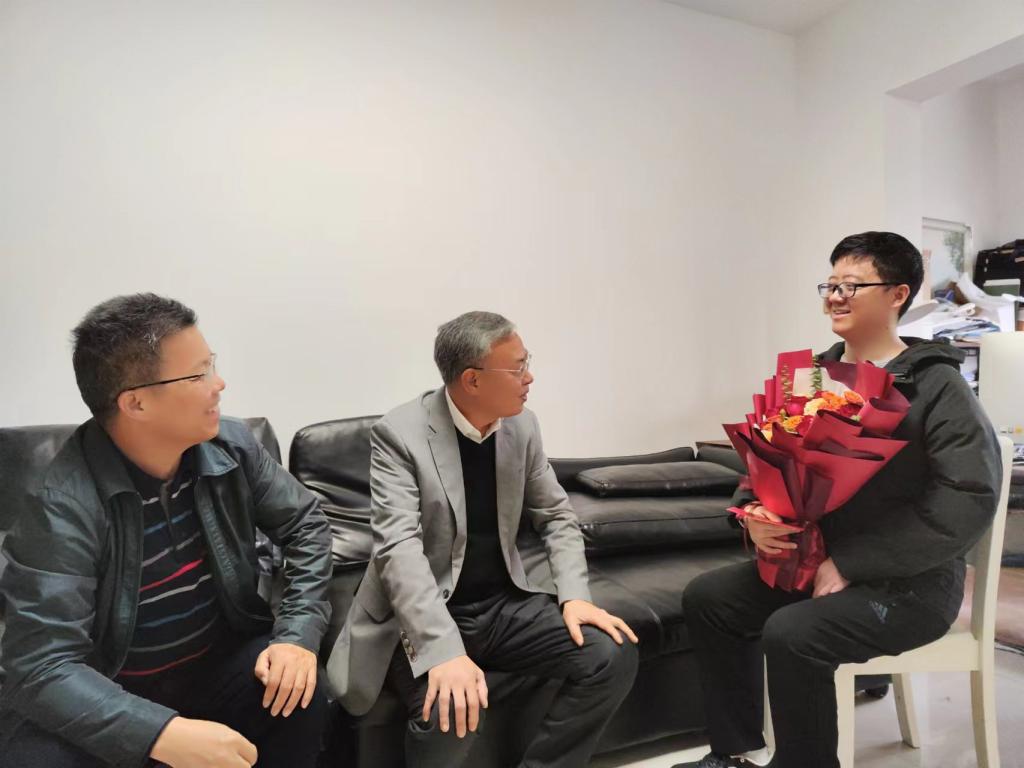 880D973F74F5B0176D5C98EB150_AB4331F9_107EE