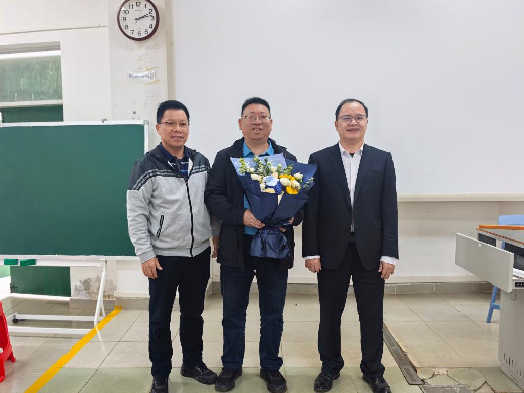 AE12018792B3E29388E56913E36_4C5A427C_124E3