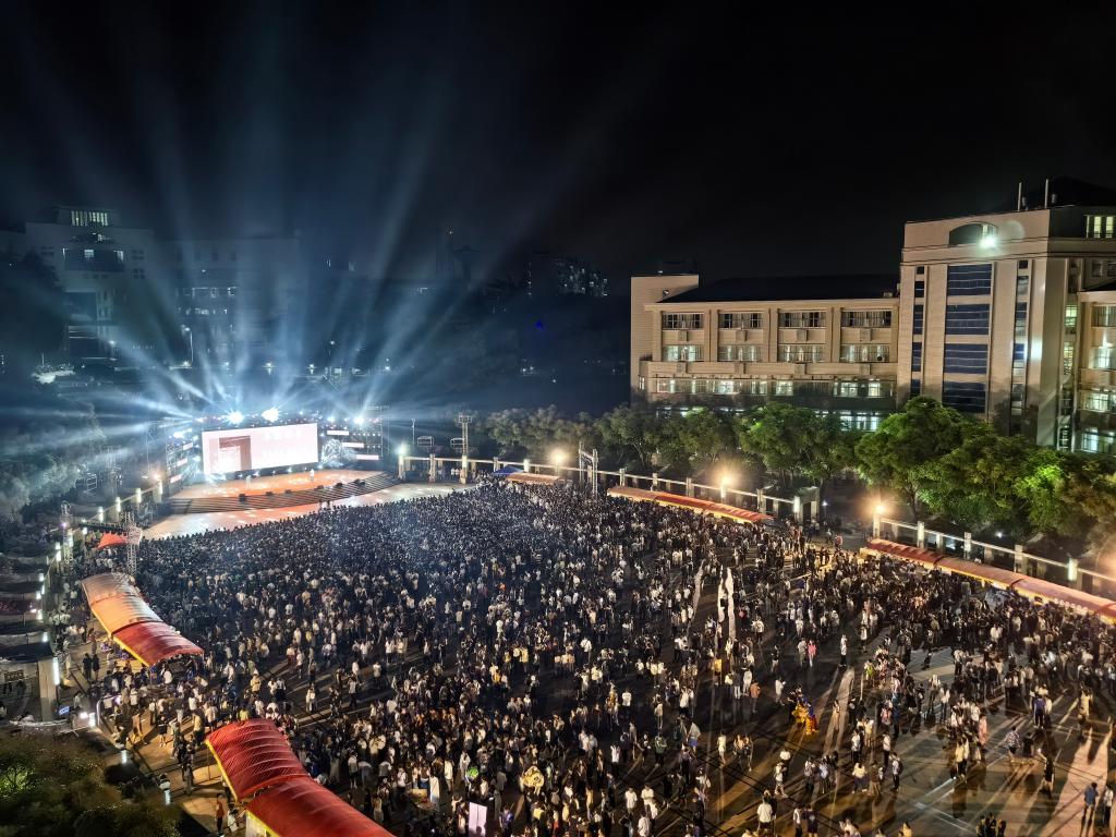 0F0062170FCB5B6D23FE2260B18_CE9F25E1_253D1