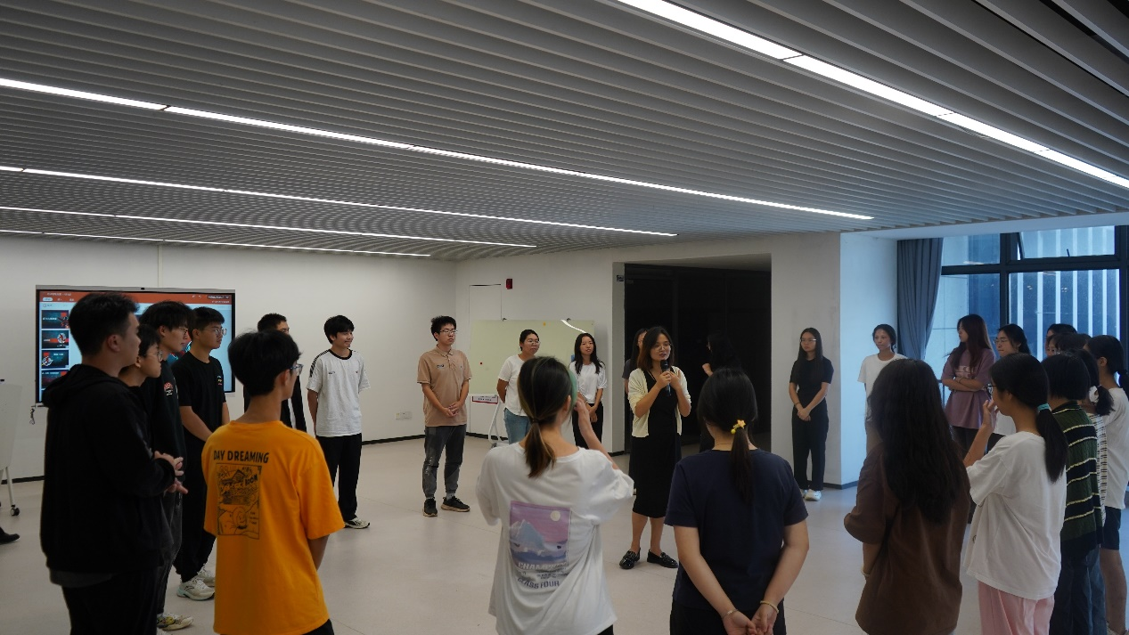 FEF1ADA277A30F2E6573806DAA1_1CC3E33D_F4F68