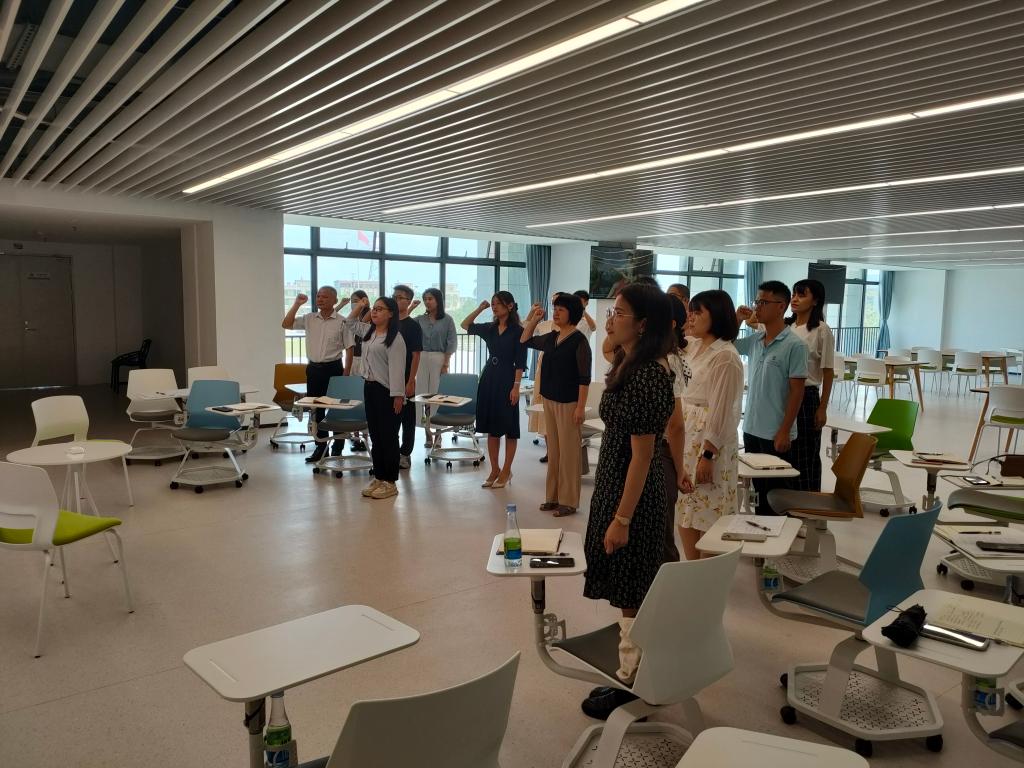 A1AB897FD9A566EAE8E950D87BF_18E7F444_205EF