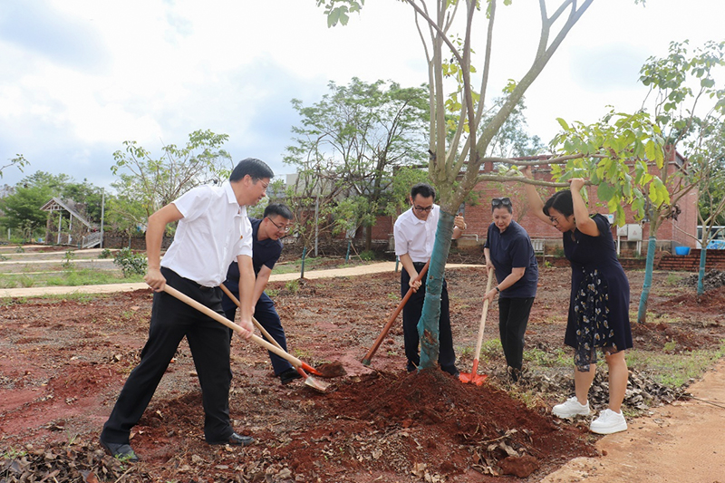 B45CBE4B7462562E8FE82D22A0A_1852EBEF_7866B