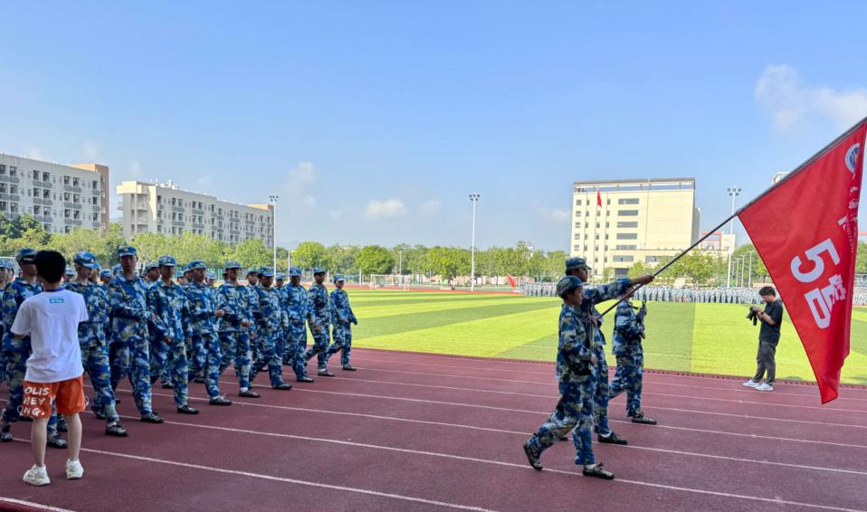 251D2AE112D56FEA90E21C72367_91270BFE_9201F