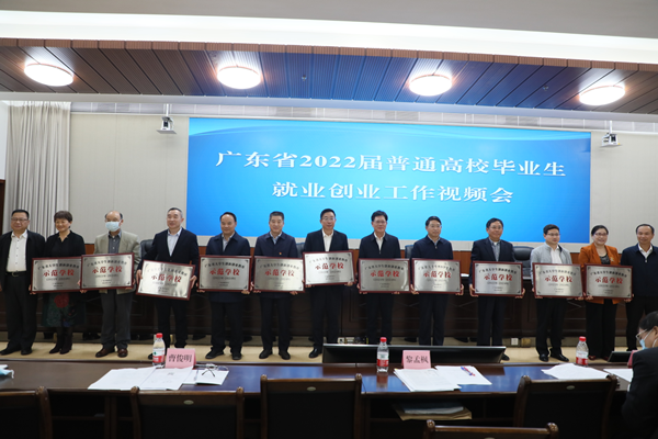 0E319B411FEBD8F5294BB23004A_DE565B97_7A7EB