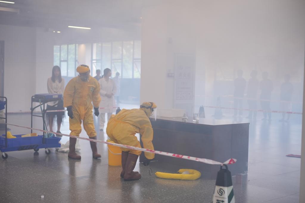 970BA055191A2E0891A0EBBB5FA_DC2EA590_B671