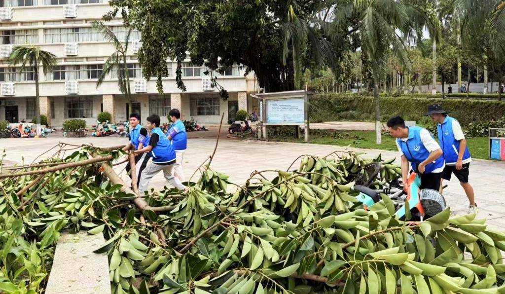 93DAF0F607D7F5EA46B04B793B0_F2EE2EA8_287DC