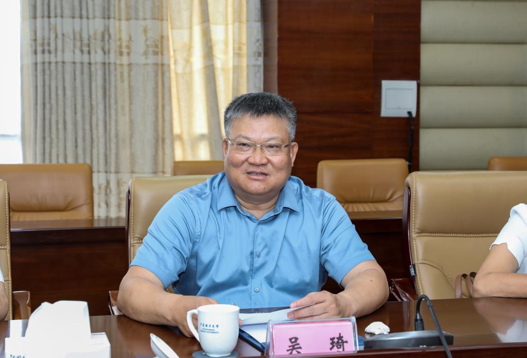 23CFA7EEE8BF7F69AC40B263552_AFA449BA_11D50