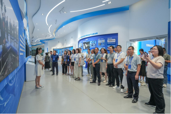 652B5D71E7C93DCF36D1D4AED81_2F40EEAA_C7B4A